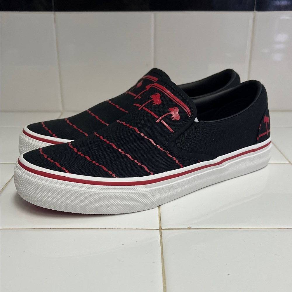 Men’s Black In-N-Out slip on sneakers